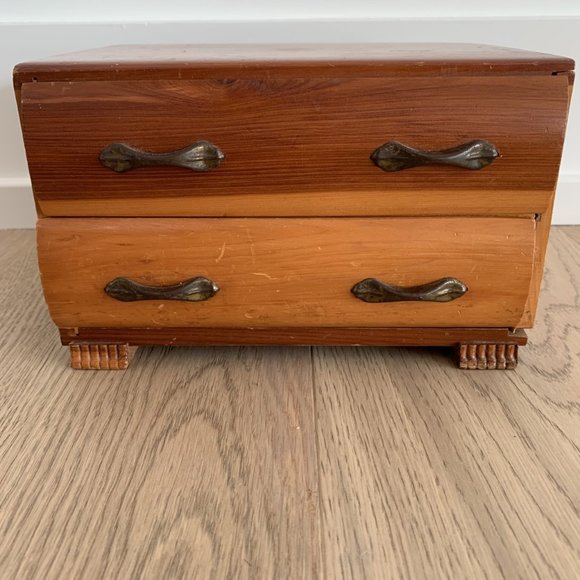 Vintage Other - Vintage wood trinket or jewelry box